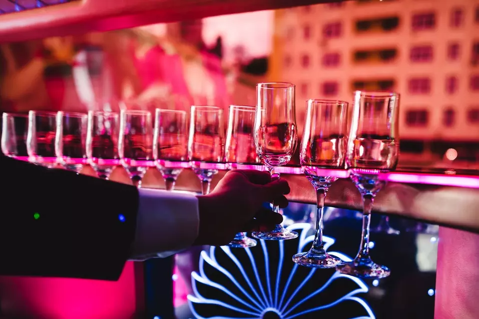 Limuzyna w Krakowie na prestiżowe i eleganckie wydarzenia