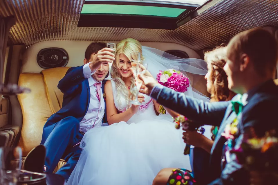 Idealne auto do ślubu w Trójmieście  - poznaj najlepsze możliwości!